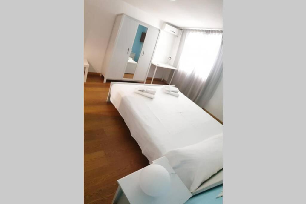 Dimora Maqueda Appartement Palermo Buitenkant foto